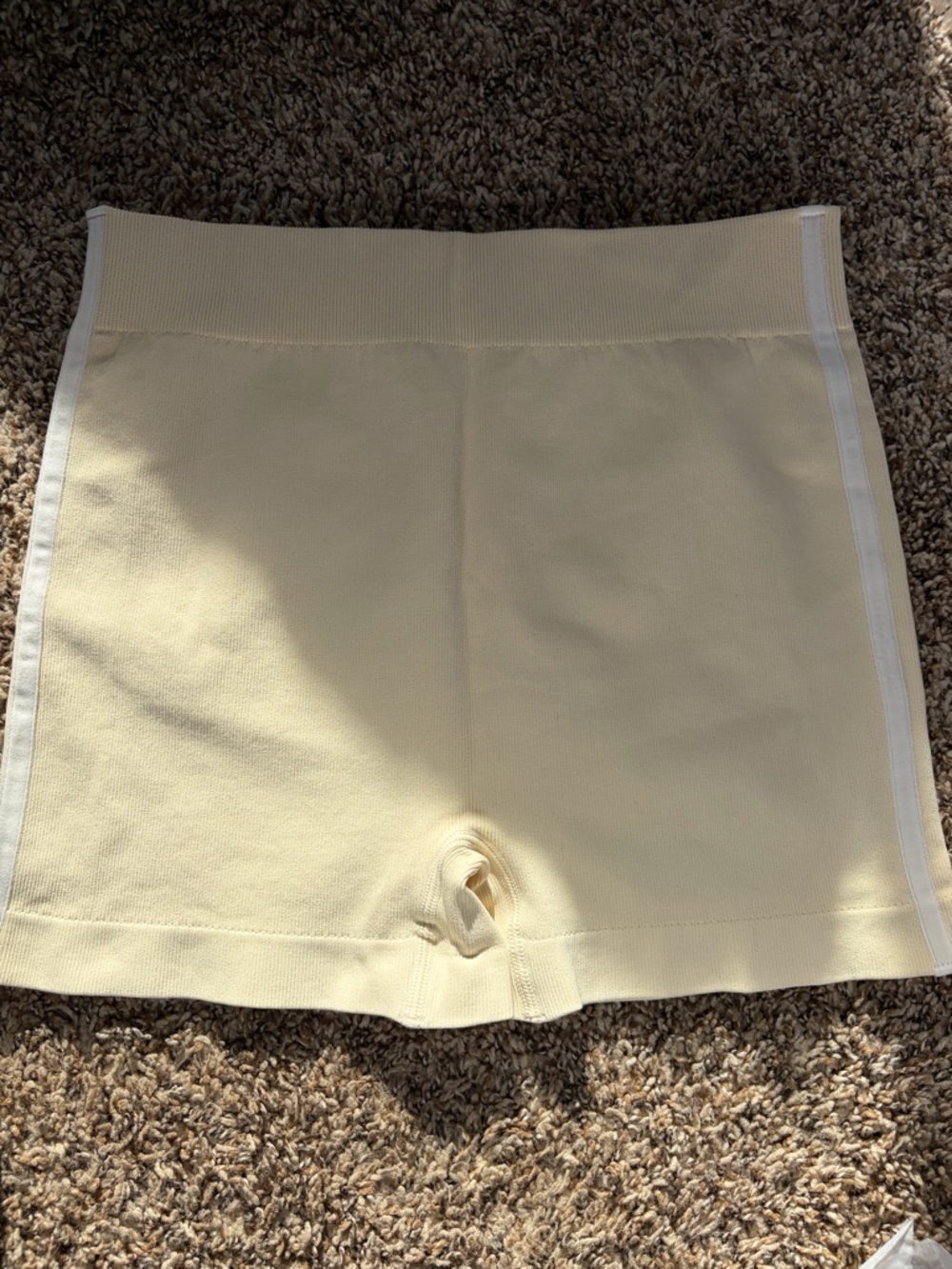 Seamless Light Yellow High-Waist Athletic Shorts